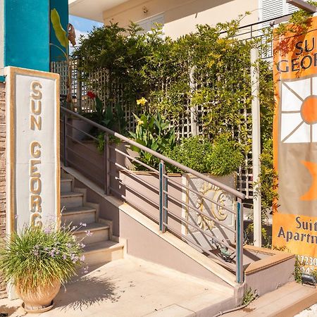 Aparthotel Sun George à Foinikounda Extérieur photo