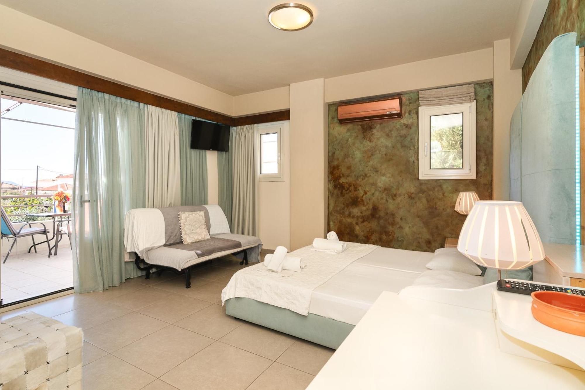 Aparthotel Sun George à Foinikounda Extérieur photo